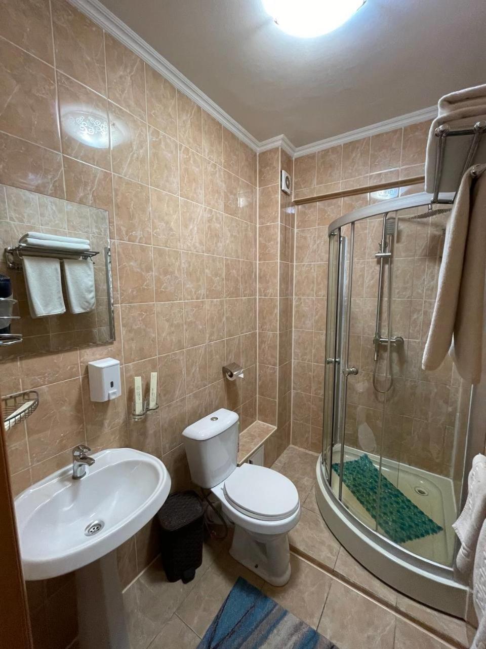 Shanyrak Hotel Temirtau Dış mekan fotoğraf