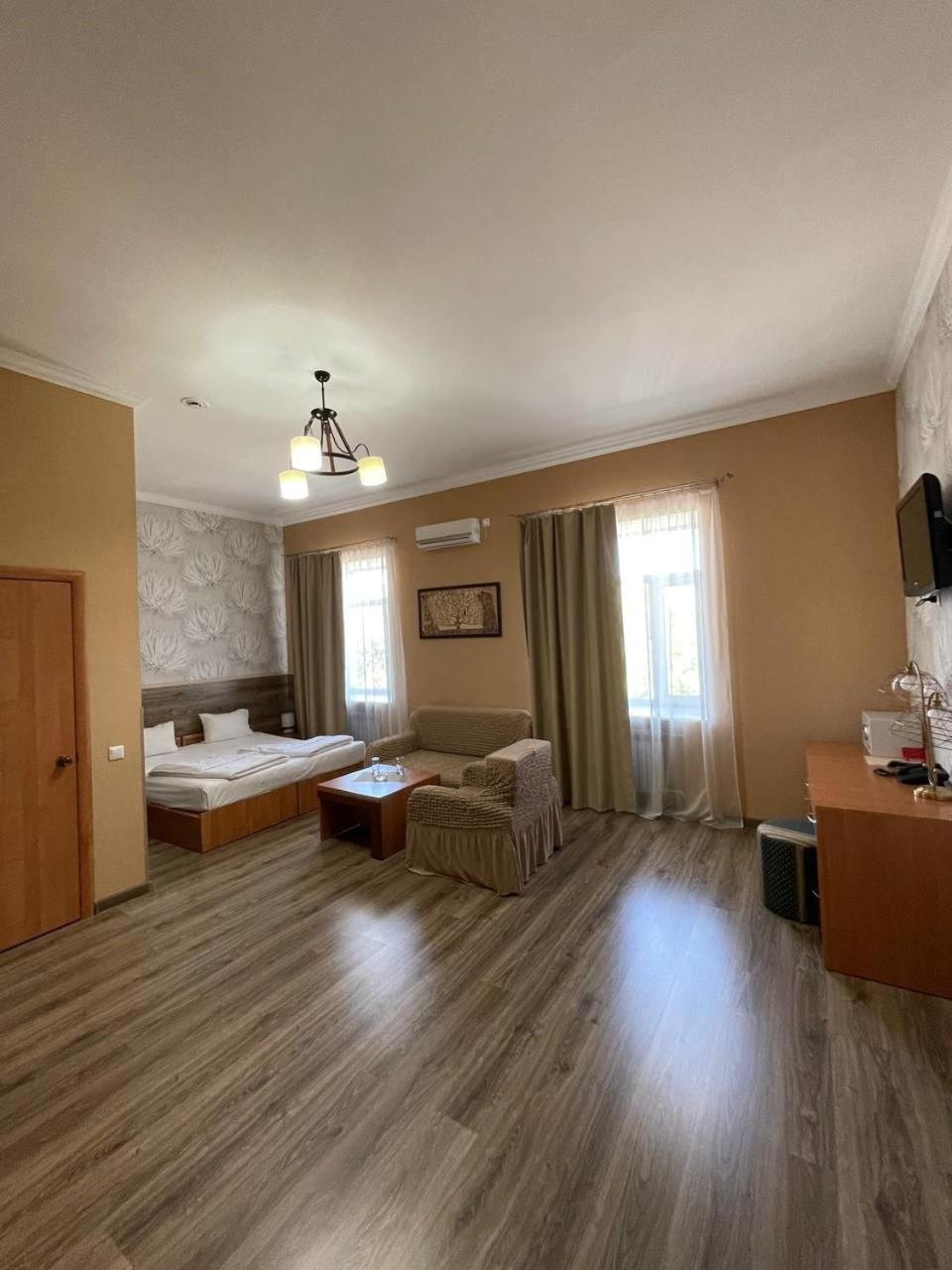 Shanyrak Hotel Temirtau Dış mekan fotoğraf