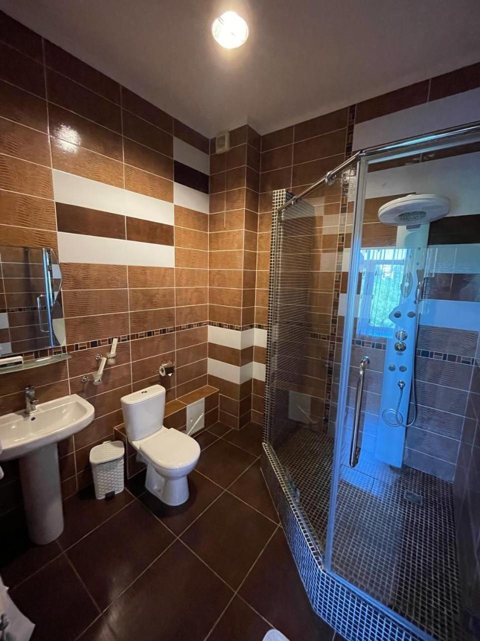 Shanyrak Hotel Temirtau Dış mekan fotoğraf